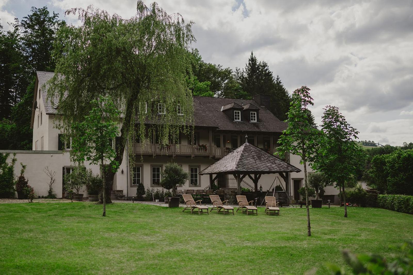 Апартаменты Alte Baeckerei Bescheid Экстерьер фото